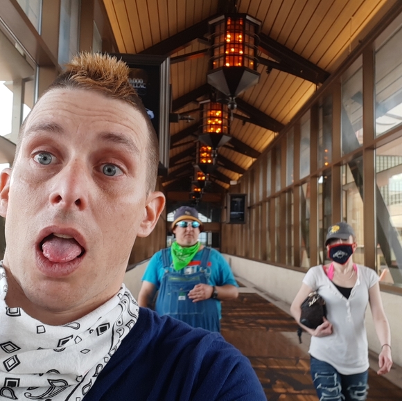 Meet your Posher, Joey - Picture 4 of 6